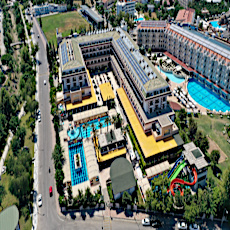 Crystal Deluxe Resort & Spa